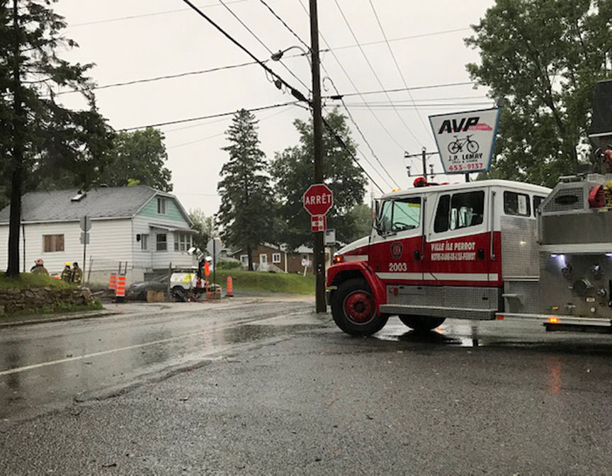 Strong thunderstorms cut power to over 105,000 Quebec homes